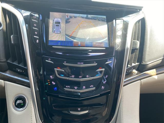 used 2020 Cadillac Escalade car, priced at $31,995