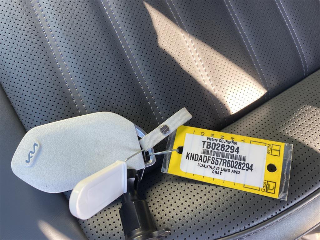 used 2024 Kia EV9 car, priced at $39,995