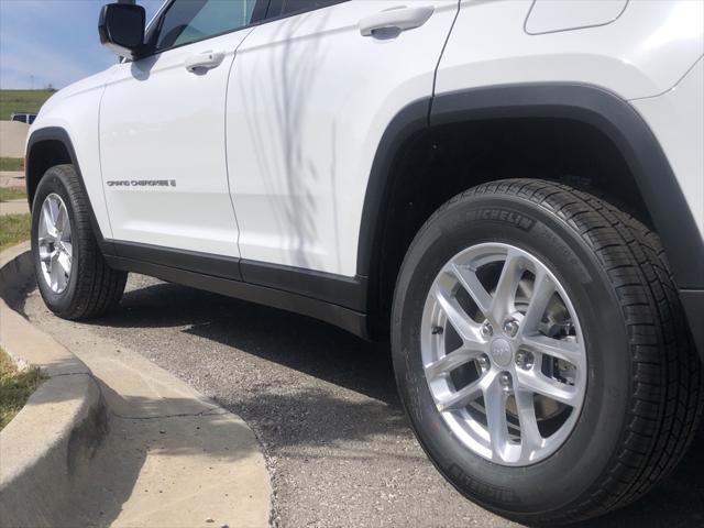 new 2024 Jeep Grand Cherokee car, priced at $42,580