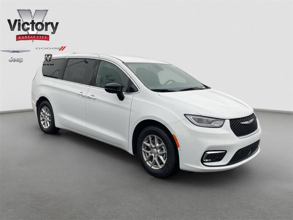 new 2026 Chrysler Pacifica car, priced at $45,740