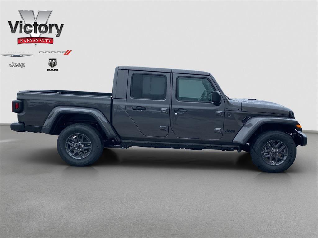 new 2025 Jeep Gladiator car, priced at $50,640