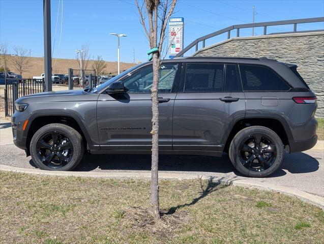 new 2025 Jeep Grand Cherokee car, priced at $48,670