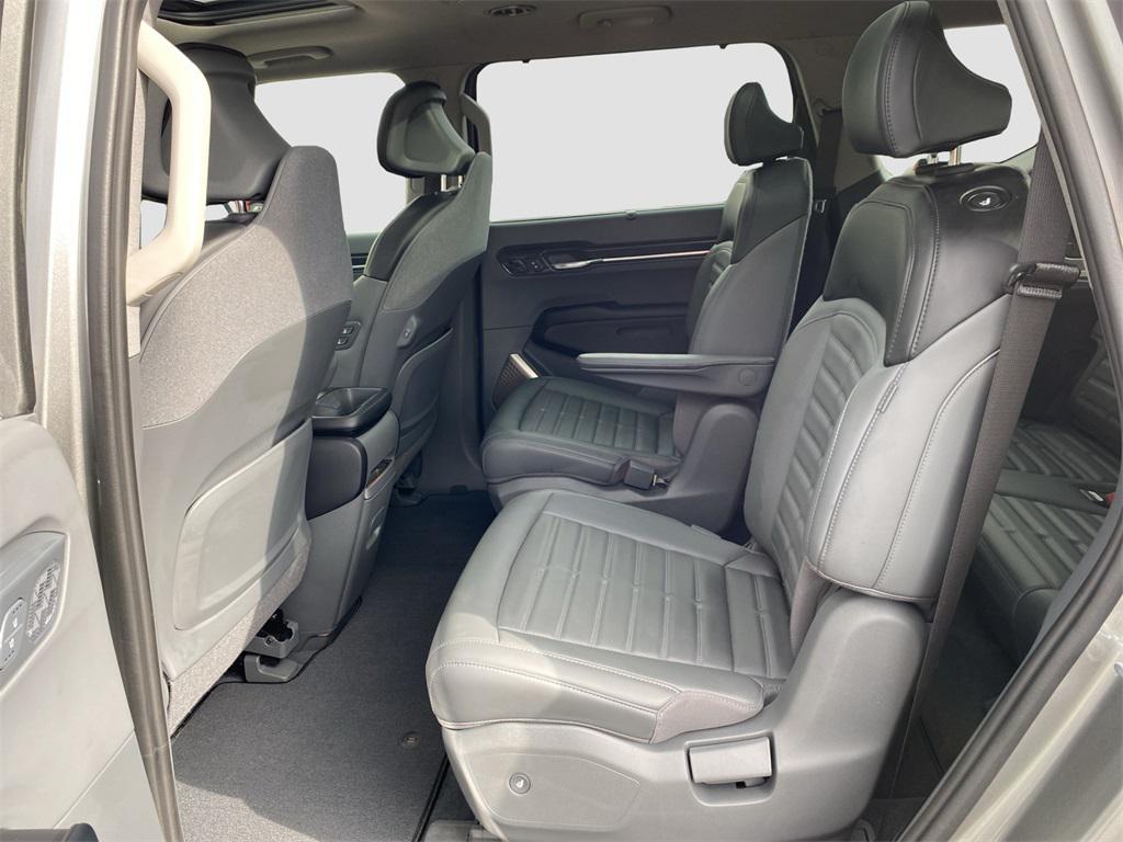 used 2024 Kia EV9 car, priced at $39,995