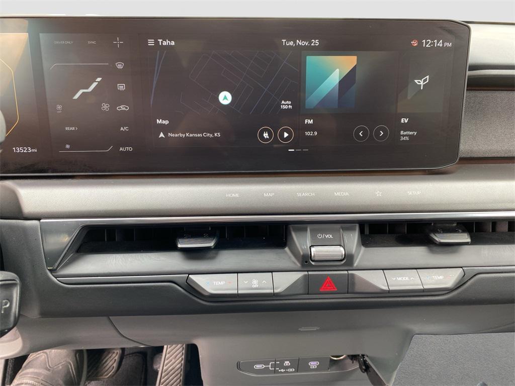 used 2024 Kia EV9 car, priced at $39,995