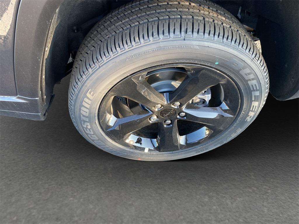 new 2025 Jeep Grand Cherokee car, priced at $48,870