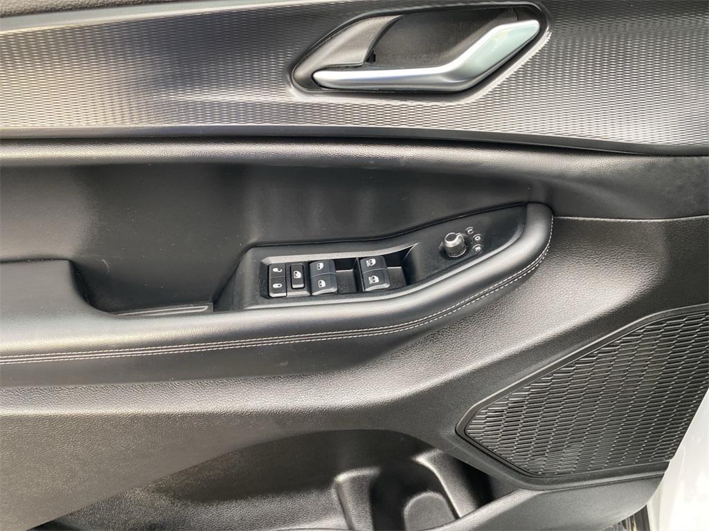 used 2024 Jeep Grand Cherokee L car, priced at $27,995