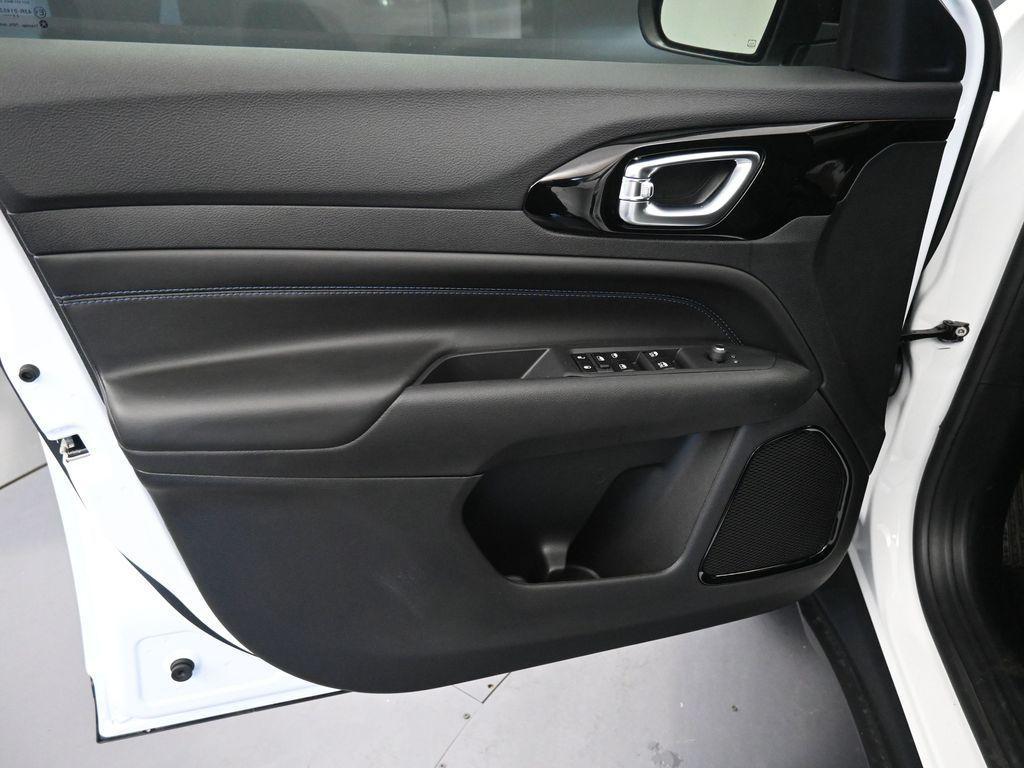 new 2026 Jeep Compass car, priced at $30,899