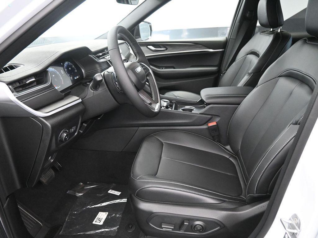 new 2025 Jeep Grand Cherokee L car, priced at $53,090