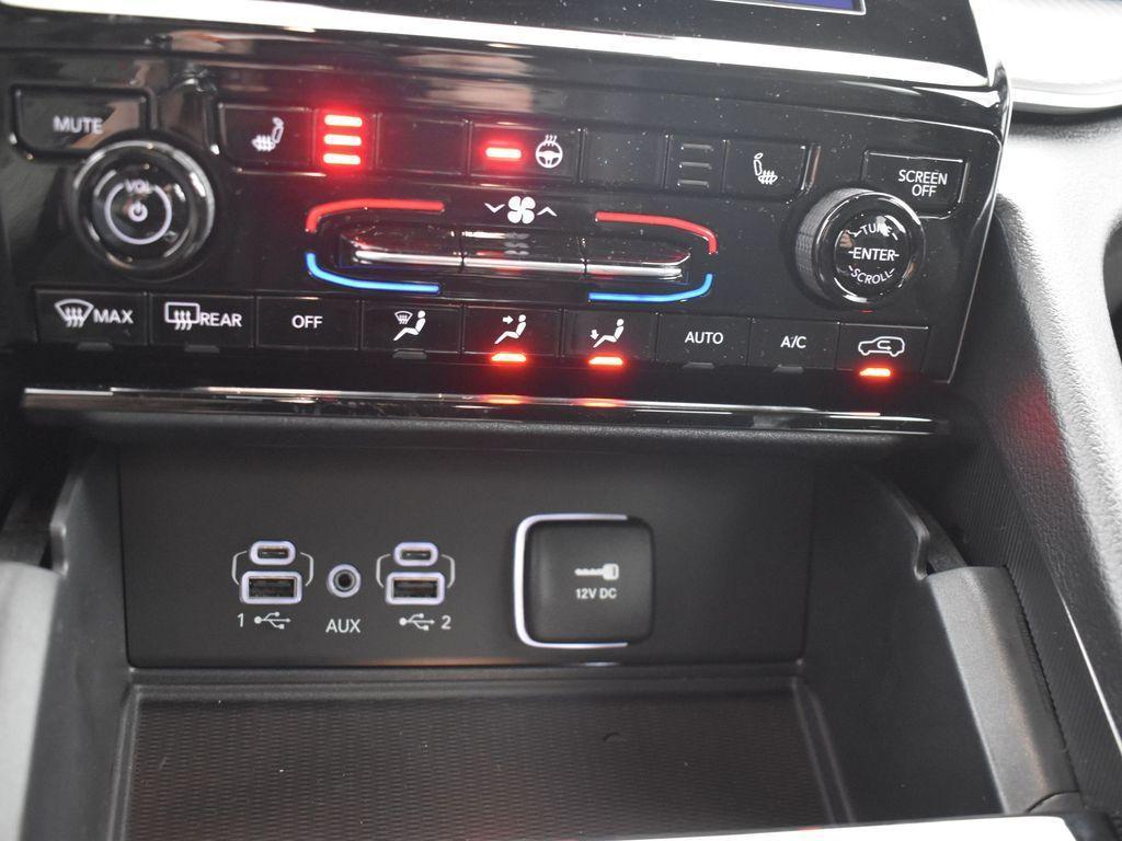 new 2025 Jeep Grand Cherokee car, priced at $40,782