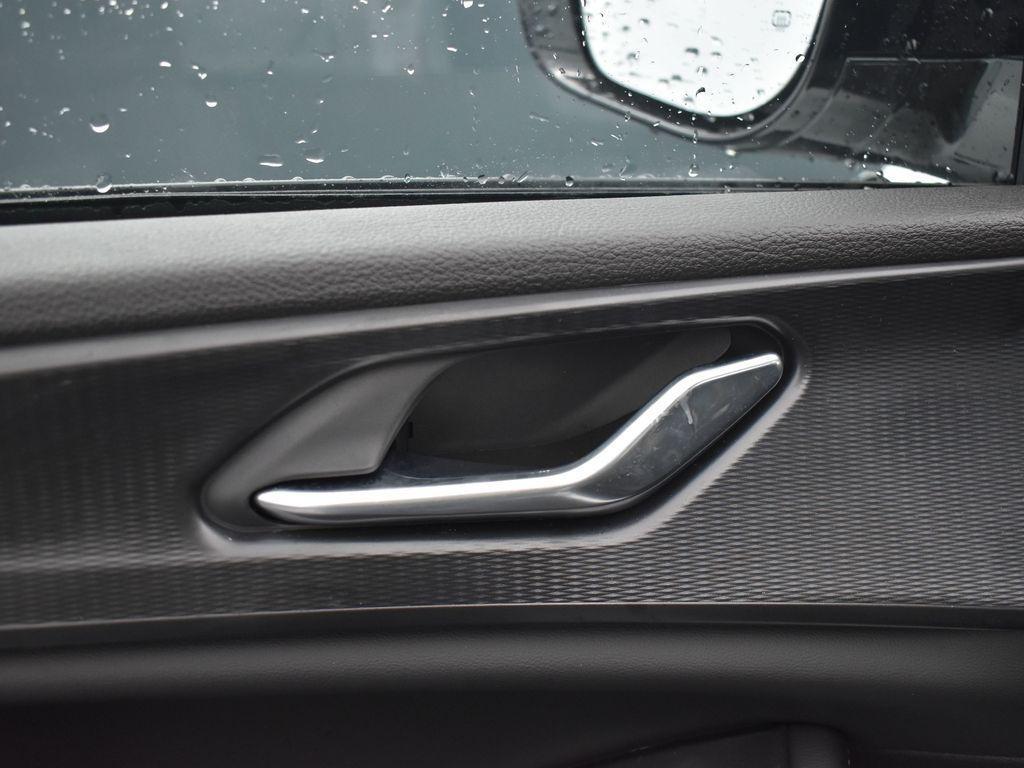 new 2025 Jeep Grand Cherokee car, priced at $40,782