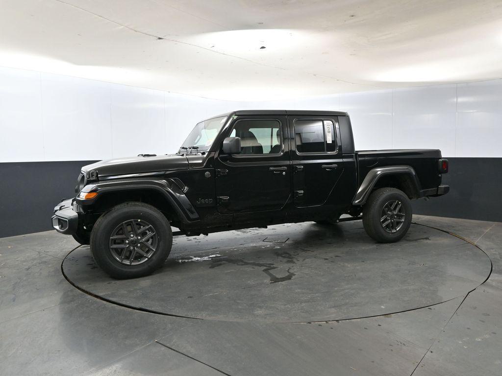 new 2025 Jeep Gladiator car, priced at $46,598