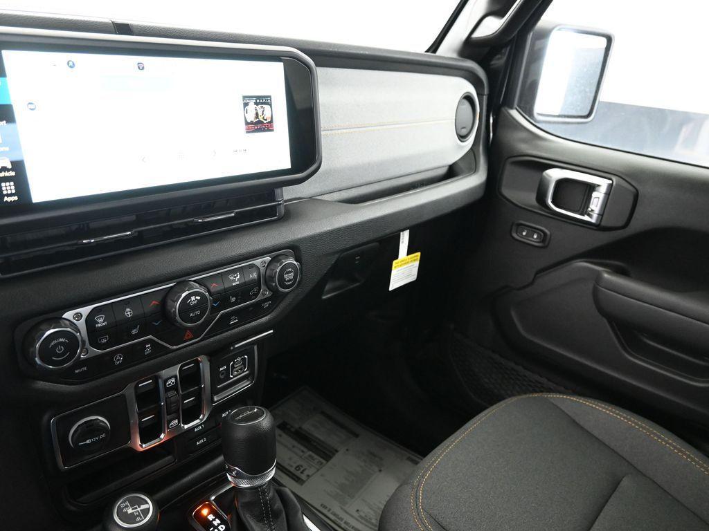 new 2025 Jeep Gladiator car, priced at $45,742