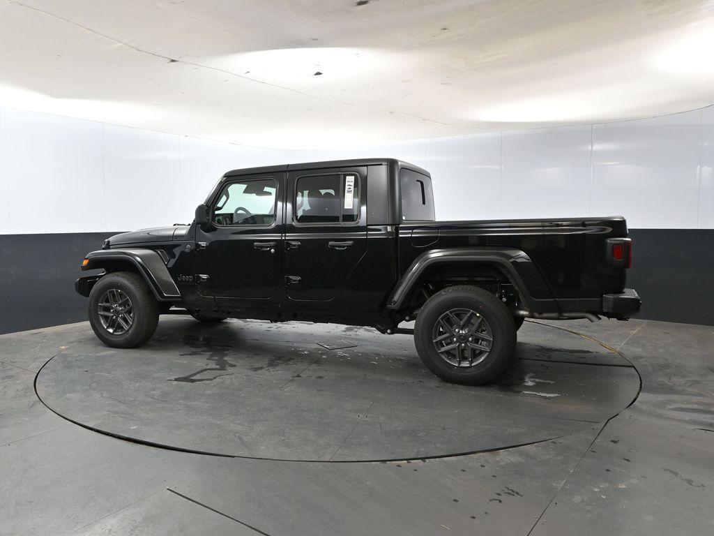 new 2025 Jeep Gladiator car, priced at $46,598
