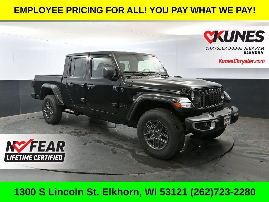 new 2025 Jeep Gladiator car, priced at $46,598