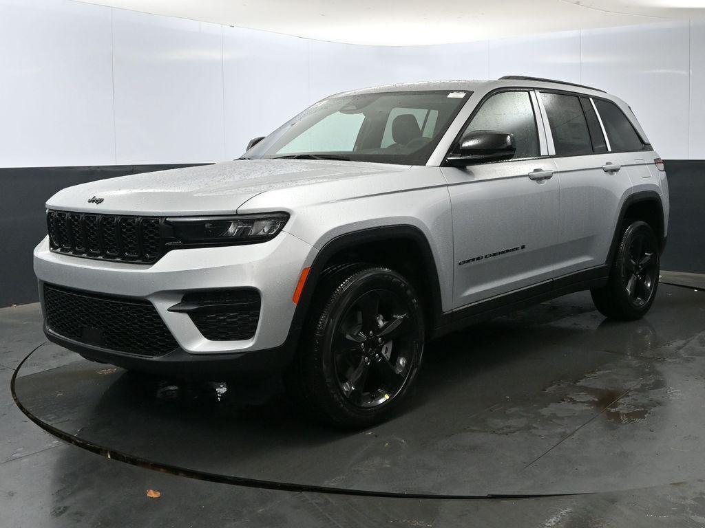 new 2025 Jeep Grand Cherokee car, priced at $42,114