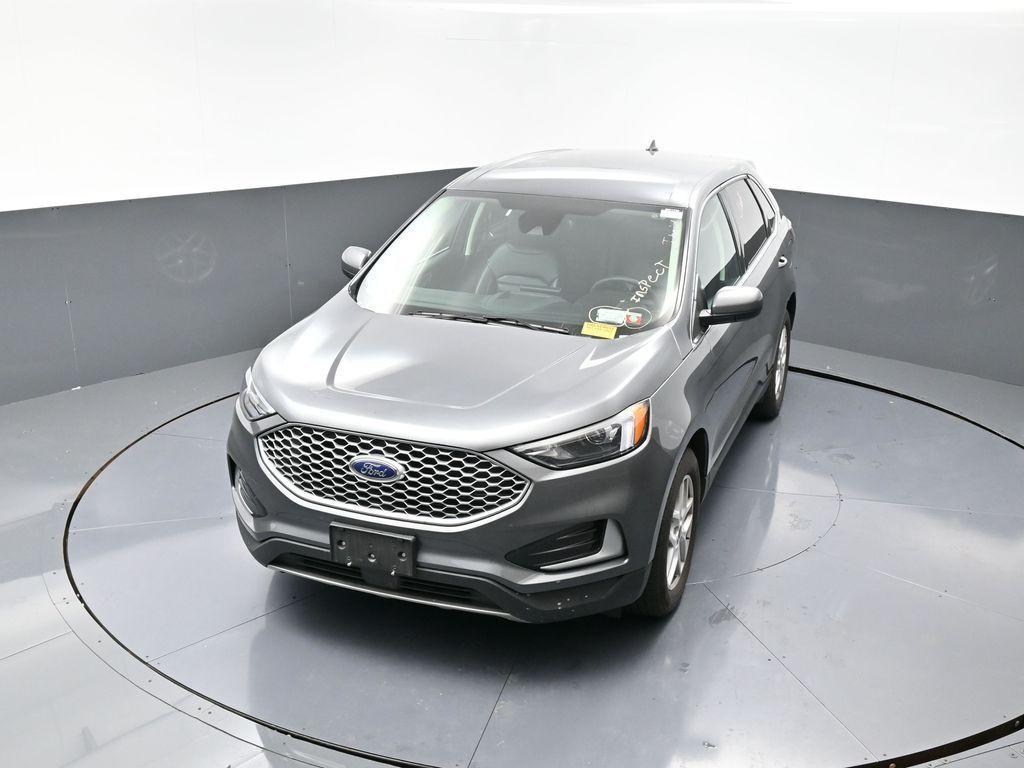 used 2024 Ford Edge car, priced at $27,519
