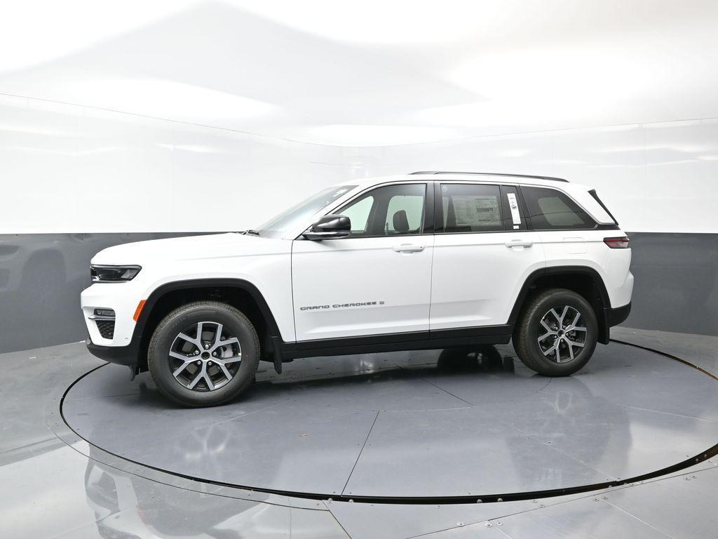 new 2025 Jeep Grand Cherokee car, priced at $50,255