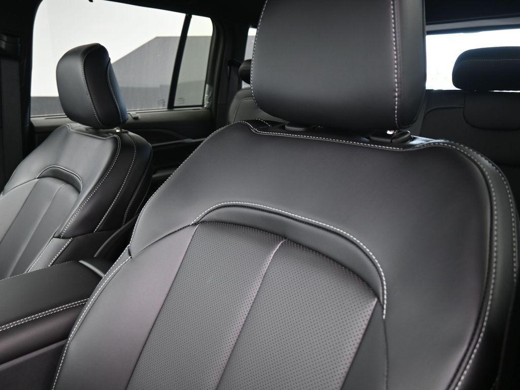 new 2025 Jeep Grand Cherokee car, priced at $50,255