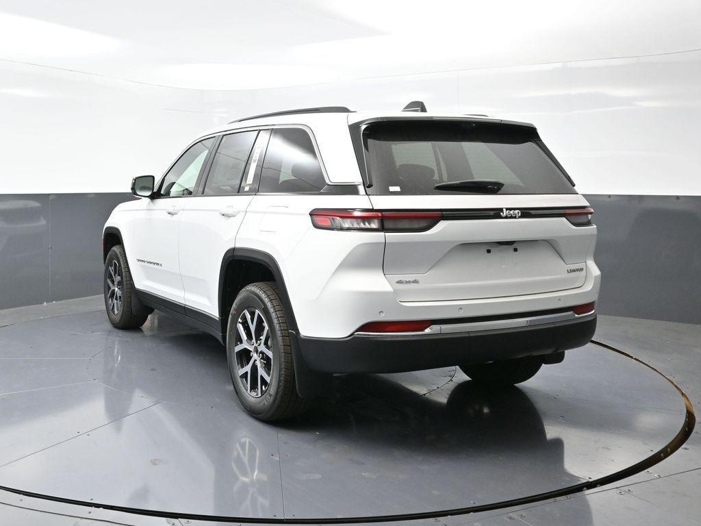 new 2025 Jeep Grand Cherokee car, priced at $50,255