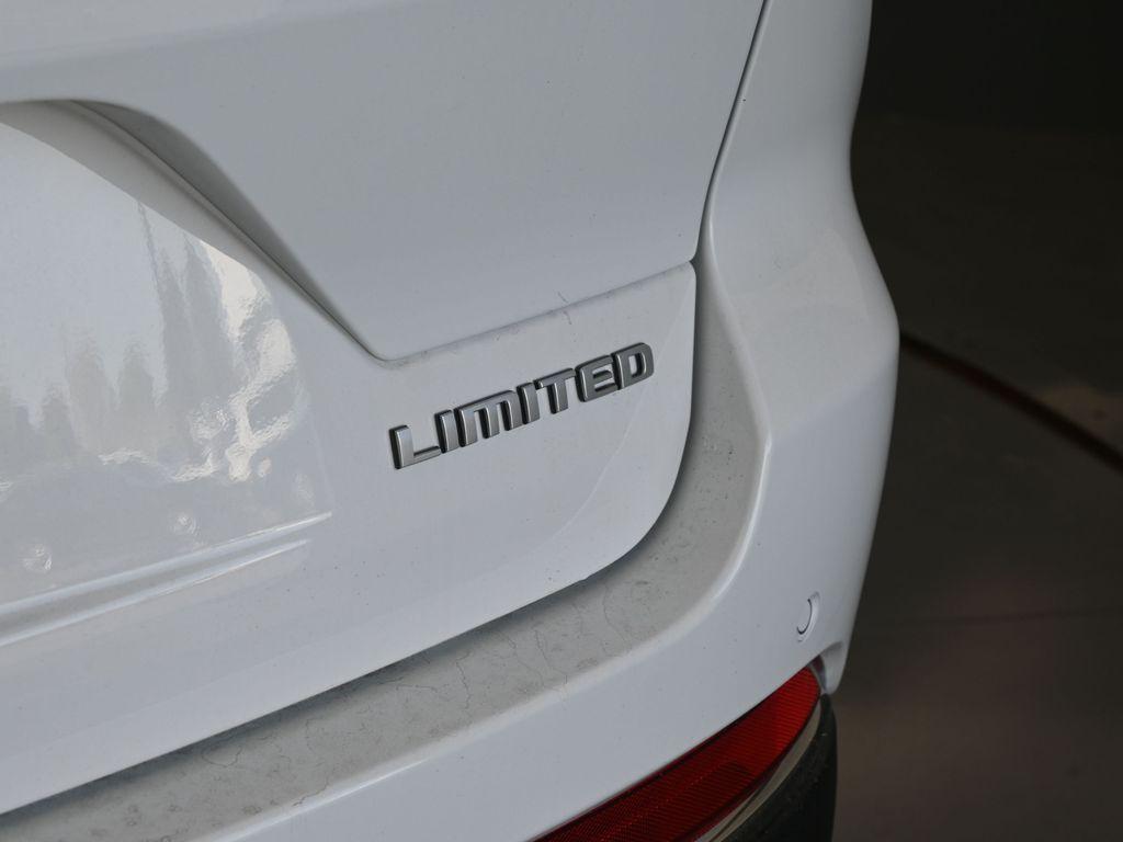 new 2025 Jeep Grand Cherokee car, priced at $50,255