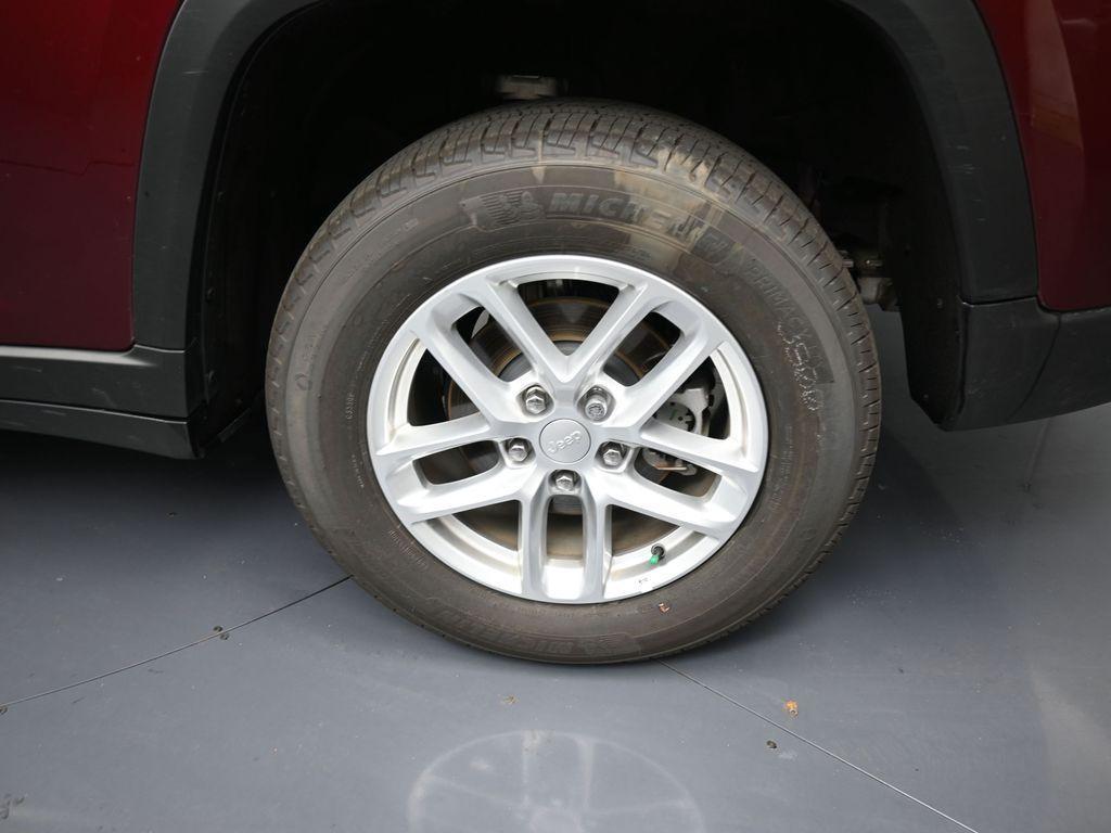 used 2025 Jeep Grand Cherokee car, priced at $41,523