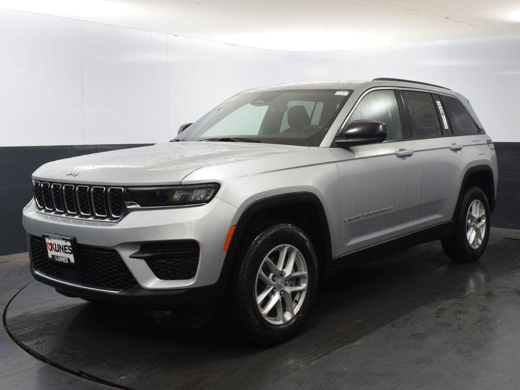 new 2025 Jeep Grand Cherokee car, priced at $38,576