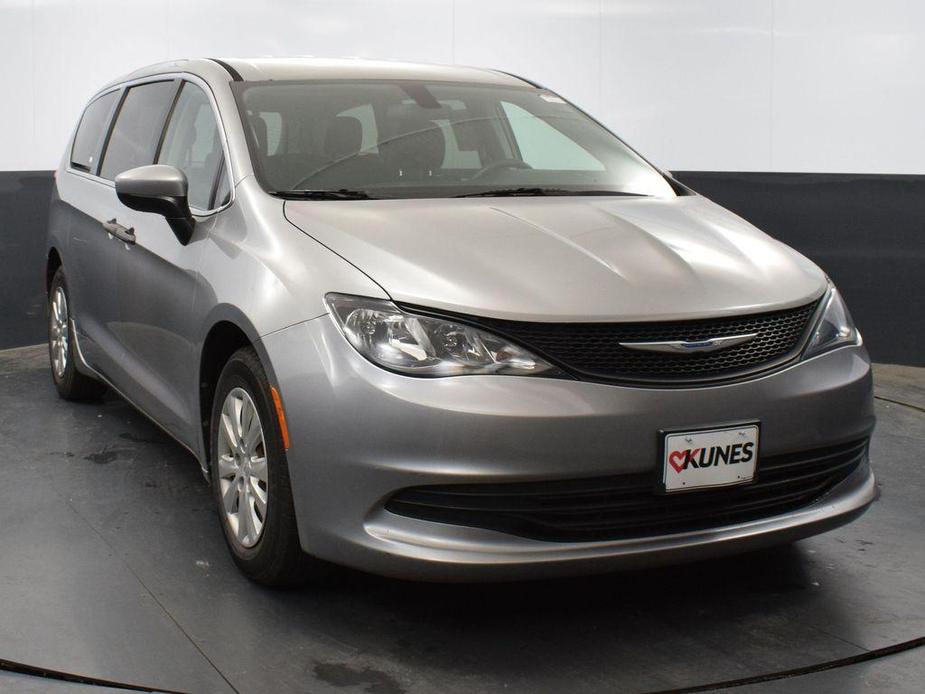 used 2018 Chrysler Pacifica car, priced at $17,066