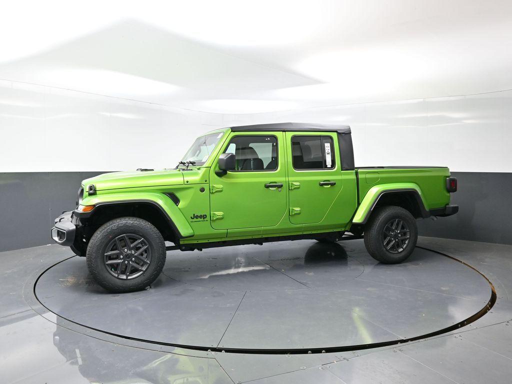 new 2026 Jeep Gladiator car, priced at $49,006