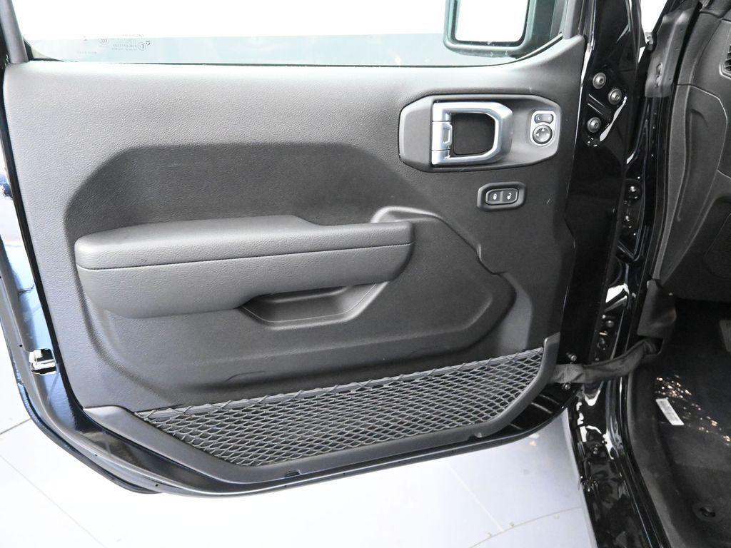 new 2026 Jeep Gladiator car, priced at $49,006