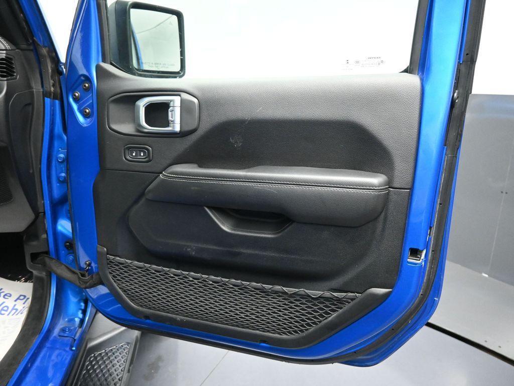 used 2021 Jeep Gladiator car, priced at $30,545