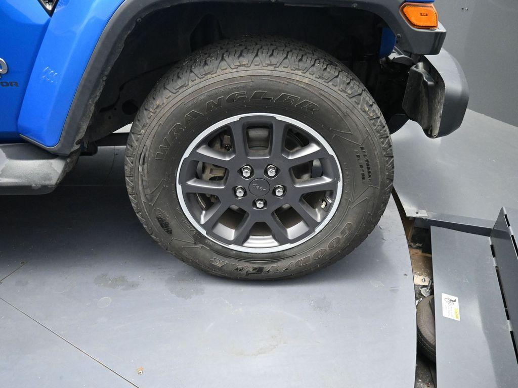 used 2021 Jeep Gladiator car, priced at $30,545