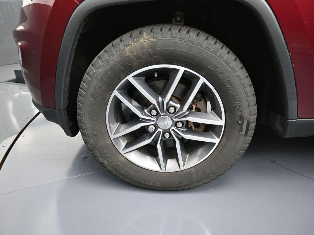 used 2017 Jeep Grand Cherokee car, priced at $14,505