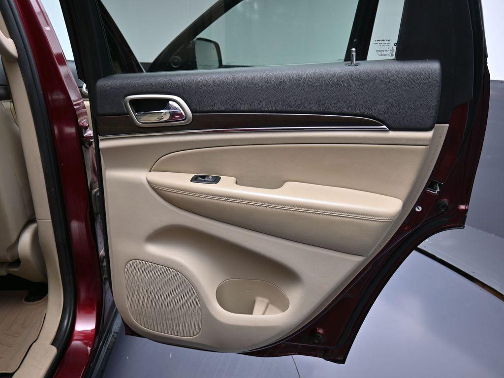 used 2017 Jeep Grand Cherokee car, priced at $14,505