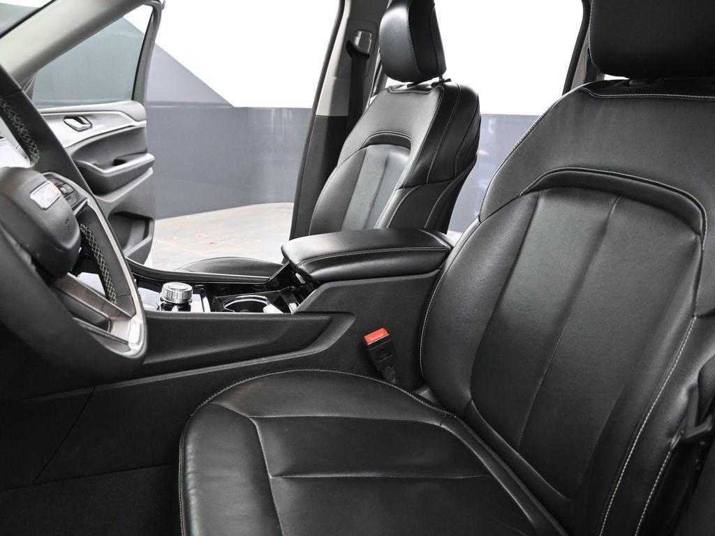 used 2023 Jeep Grand Cherokee car, priced at $31,065