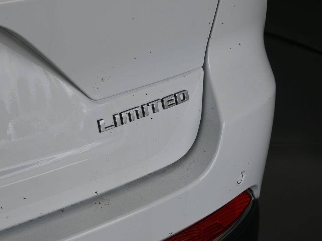 new 2025 Jeep Grand Cherokee car, priced at $47,894