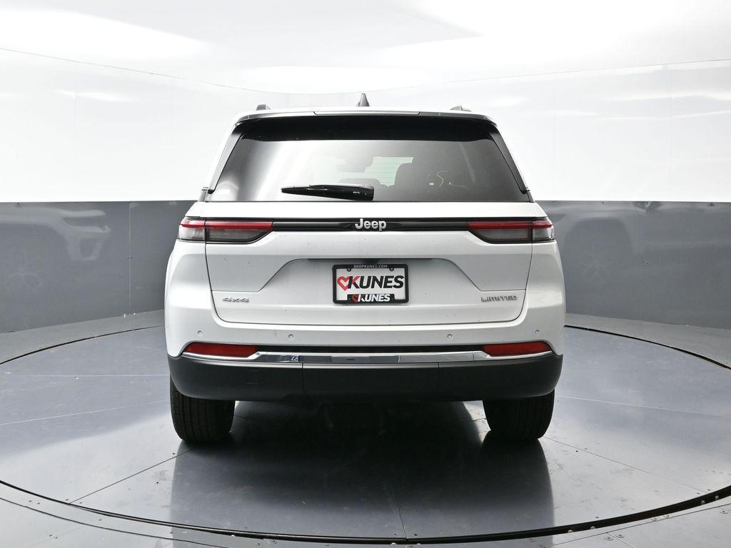 new 2025 Jeep Grand Cherokee car, priced at $47,894