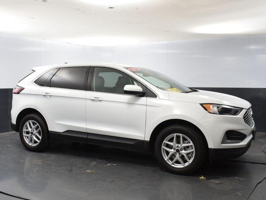 used 2023 Ford Edge car