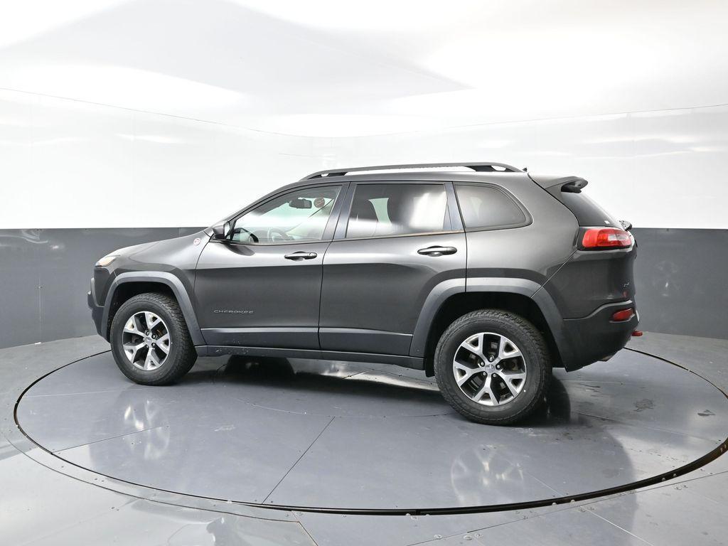 used 2015 Jeep Cherokee car, priced at $12,995