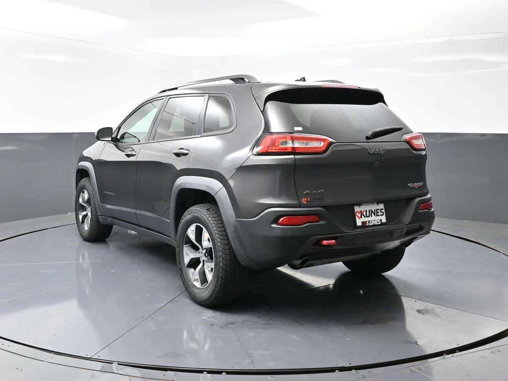 used 2015 Jeep Cherokee car, priced at $12,995