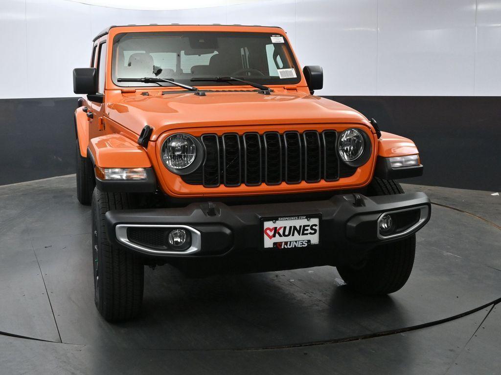 new 2025 Jeep Gladiator car, priced at $46,898