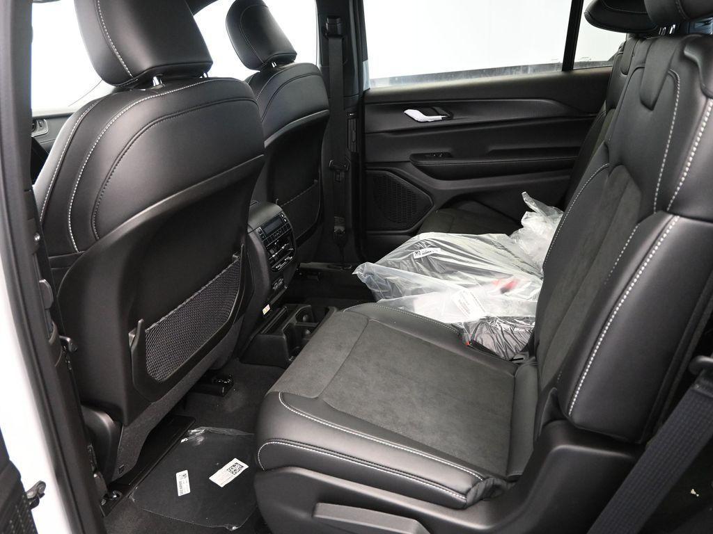 new 2025 Jeep Grand Cherokee L car, priced at $46,696