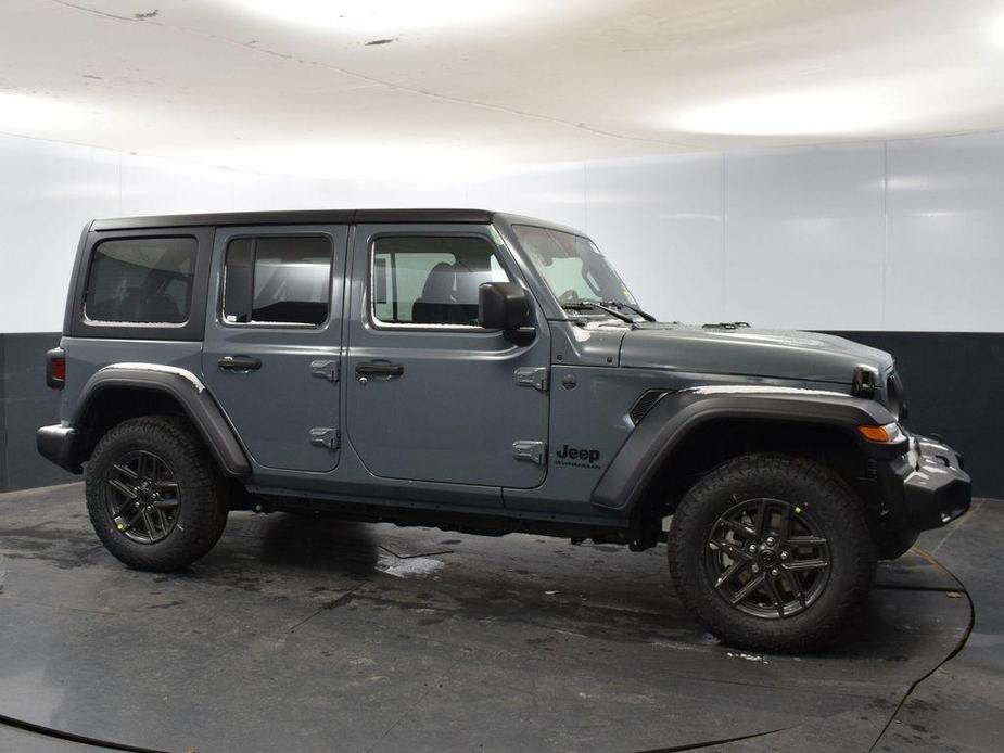 new 2025 Jeep Wrangler car, priced at $45,192