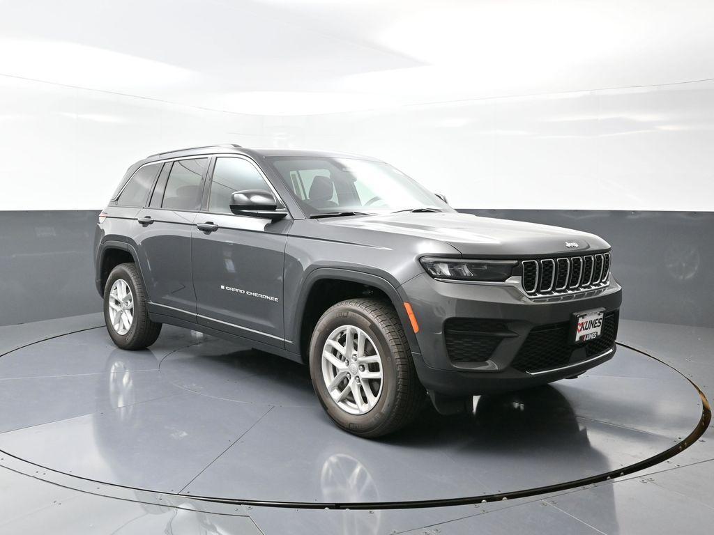 new 2025 Jeep Grand Cherokee car, priced at $42,915