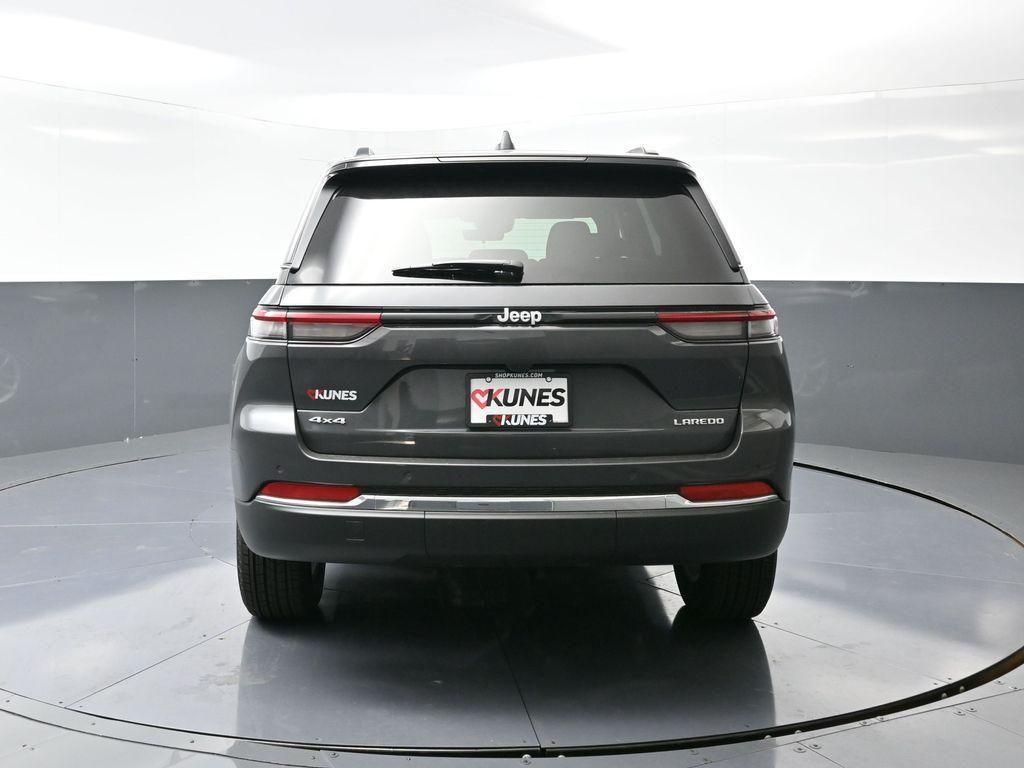 new 2025 Jeep Grand Cherokee car, priced at $42,915