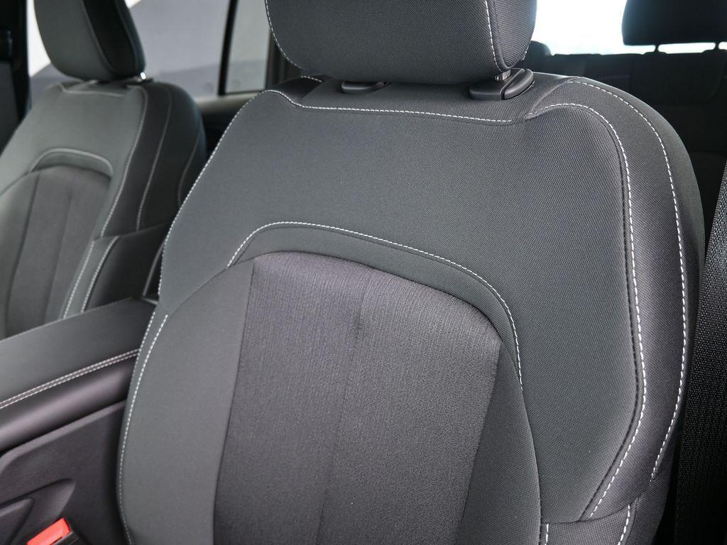 new 2025 Jeep Grand Cherokee car, priced at $42,915