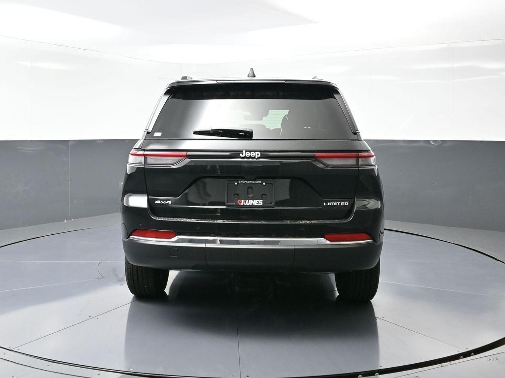 new 2025 Jeep Grand Cherokee car, priced at $48,755