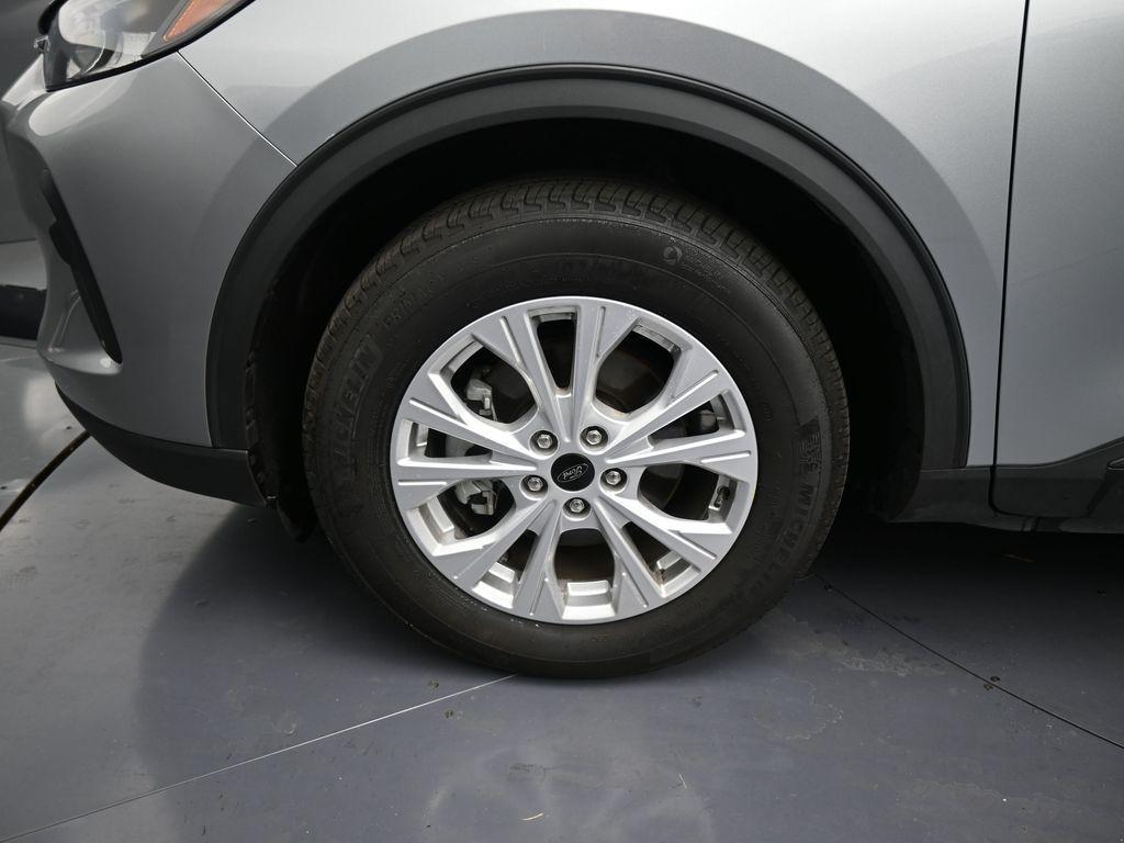 used 2024 Ford Escape car, priced at $20,794
