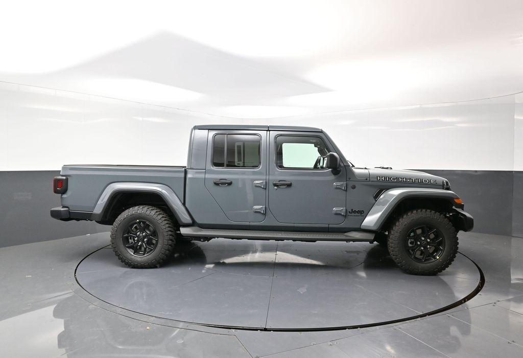 new 2025 Jeep Gladiator car, priced at $48,240