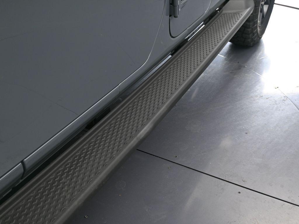 new 2025 Jeep Gladiator car, priced at $48,240