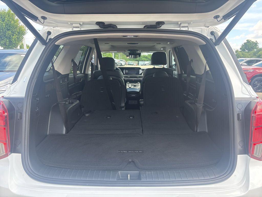 used 2024 Hyundai Palisade car, priced at $39,112